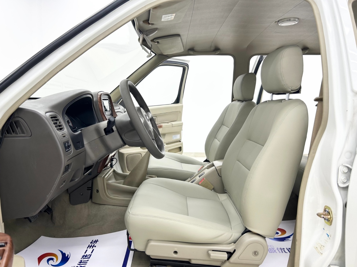 日產(chǎn) D22  2011款 2.4L汽油兩驅(qū)標(biāo)準(zhǔn)型圖片