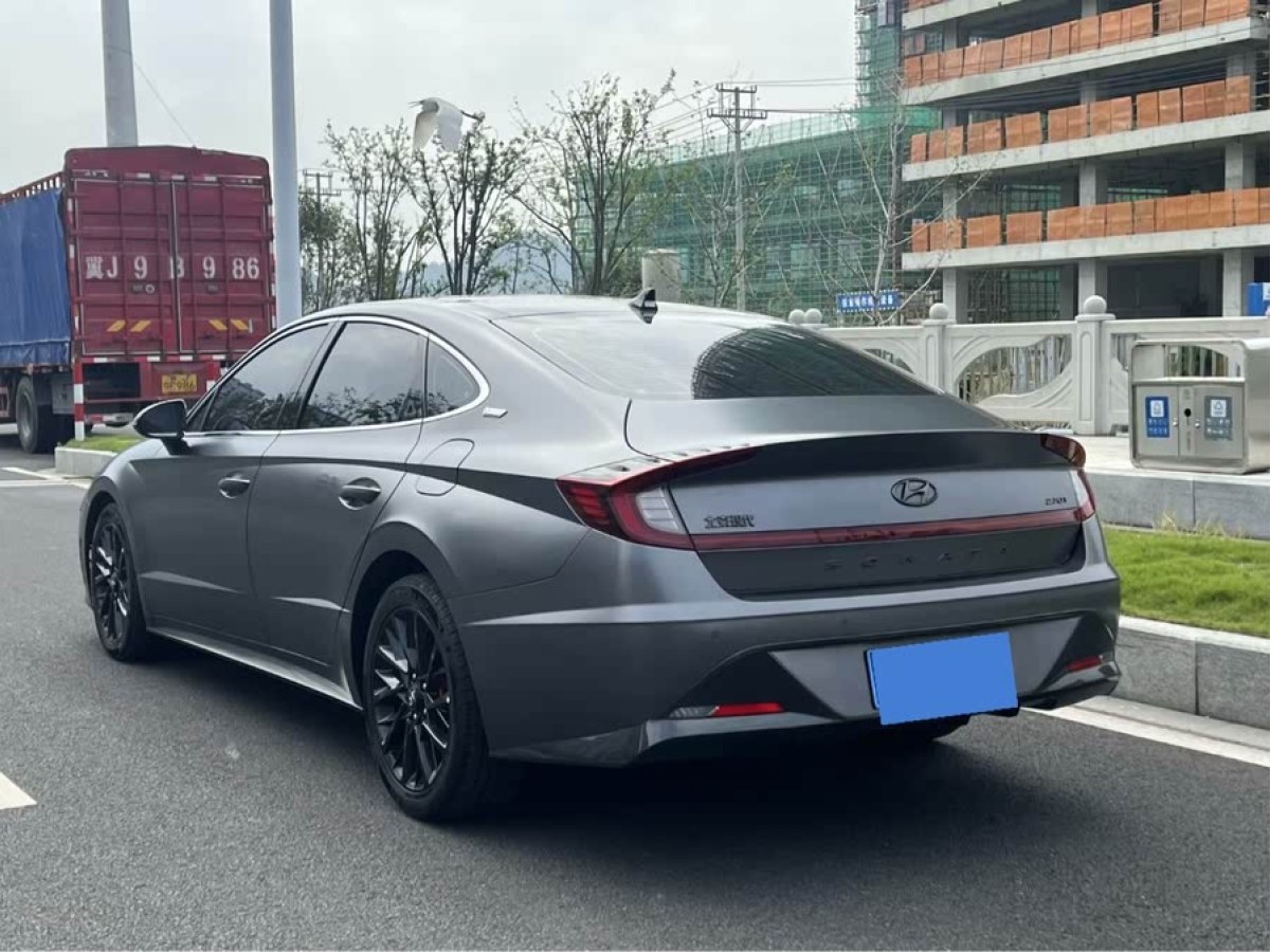 現(xiàn)代 索納塔  2022款 270TGDi DCT 20周年紀念款圖片