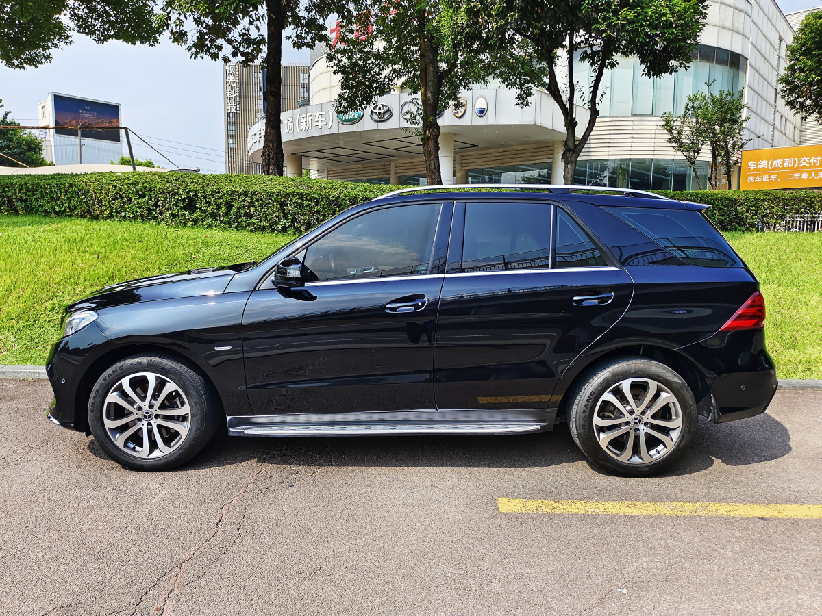 奔馳 奔馳GLE  2018款 GLE 320 4MATIC 動(dòng)感型臻藏版圖片