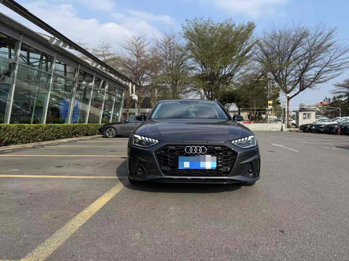 奧迪 奧迪A4L  2022款 40 TFSI 豪華動(dòng)感型圖片