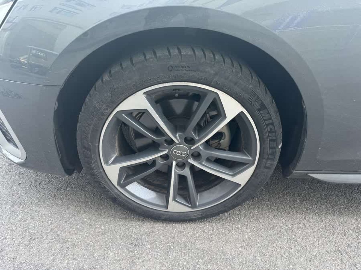 奧迪 奧迪A4L  2020款 40 TFSI 時尚動感型圖片