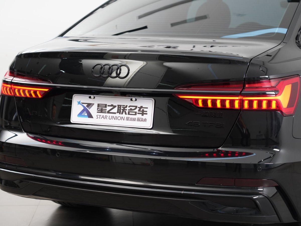 奧迪 奧迪A6L  2024款 45 TFSI 臻選動感型圖片