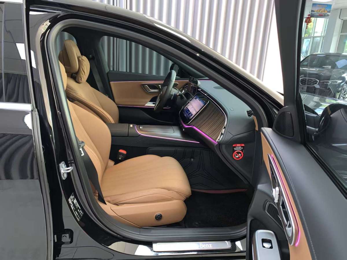 奔馳 奔馳E級(jí)  2024款 改款 E 300 L 時(shí)尚型圖片