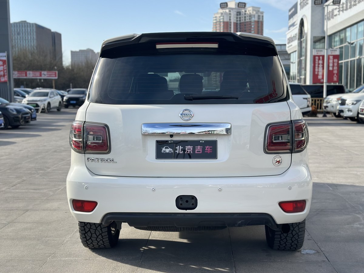 日產(chǎn) 途樂  2014款 5.6L LE圖片