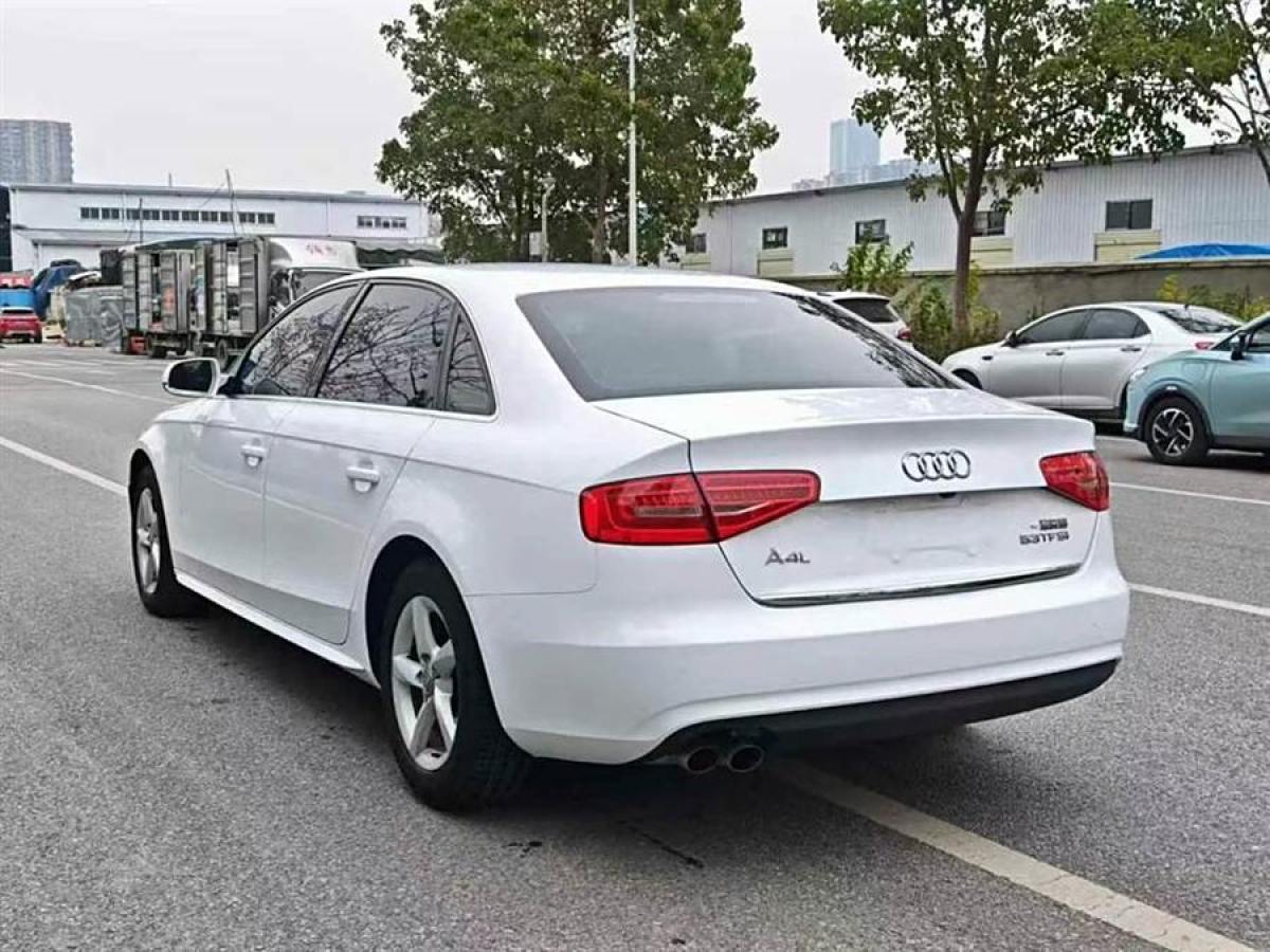 奧迪 奧迪A4L  2013款 35 TFSI 自動(dòng)舒適型圖片