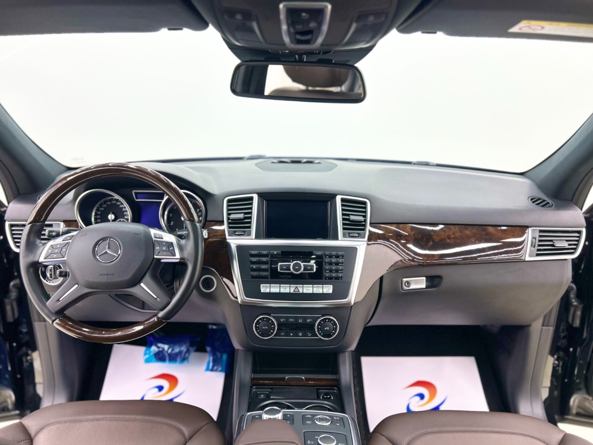 奔馳 奔馳M級(jí)  2014款 ML 400 4MATIC豪華型圖片
