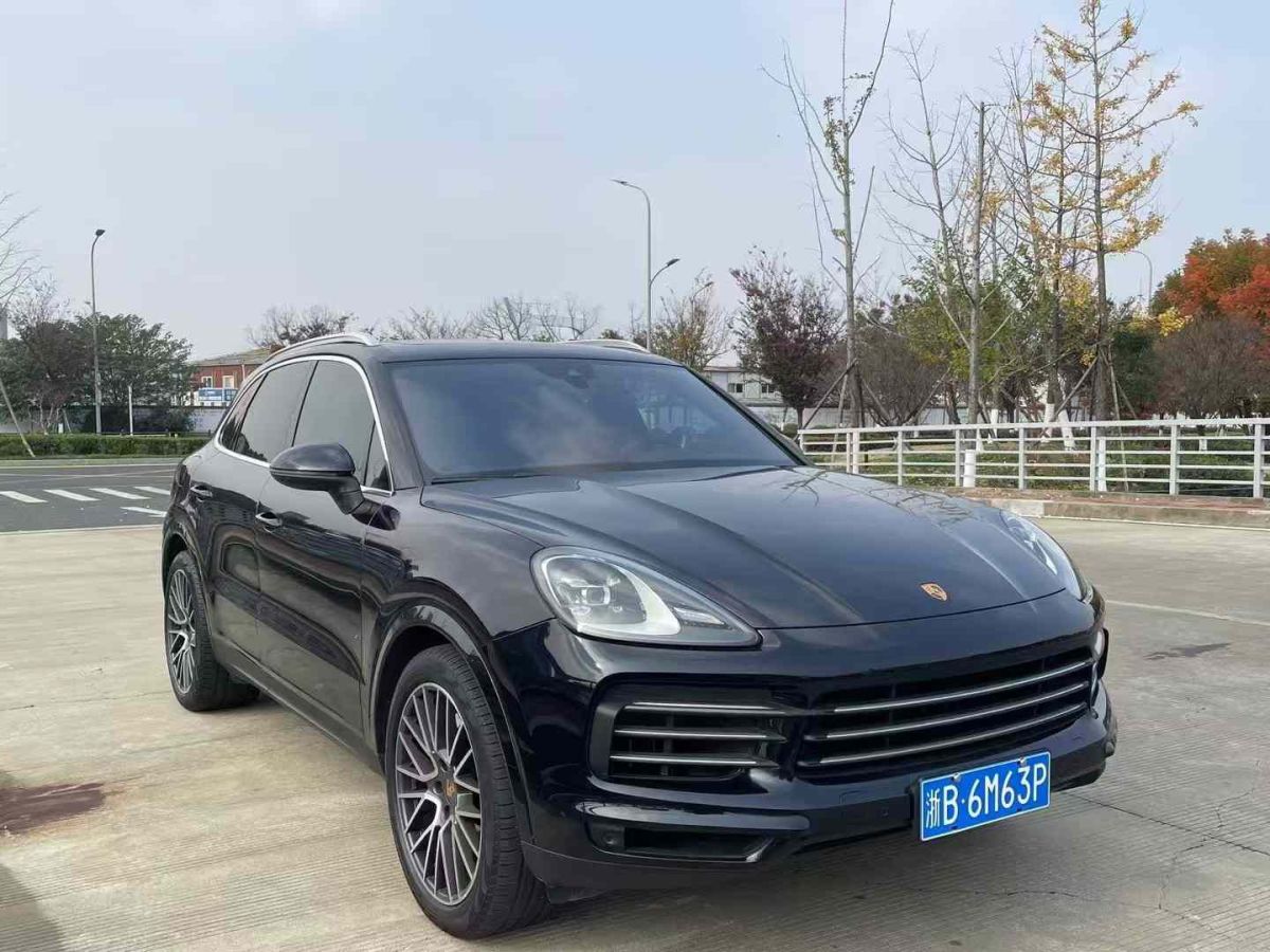 保時(shí)捷 Cayenne  2022款 Cayenne 3.0T 鉑金版圖片