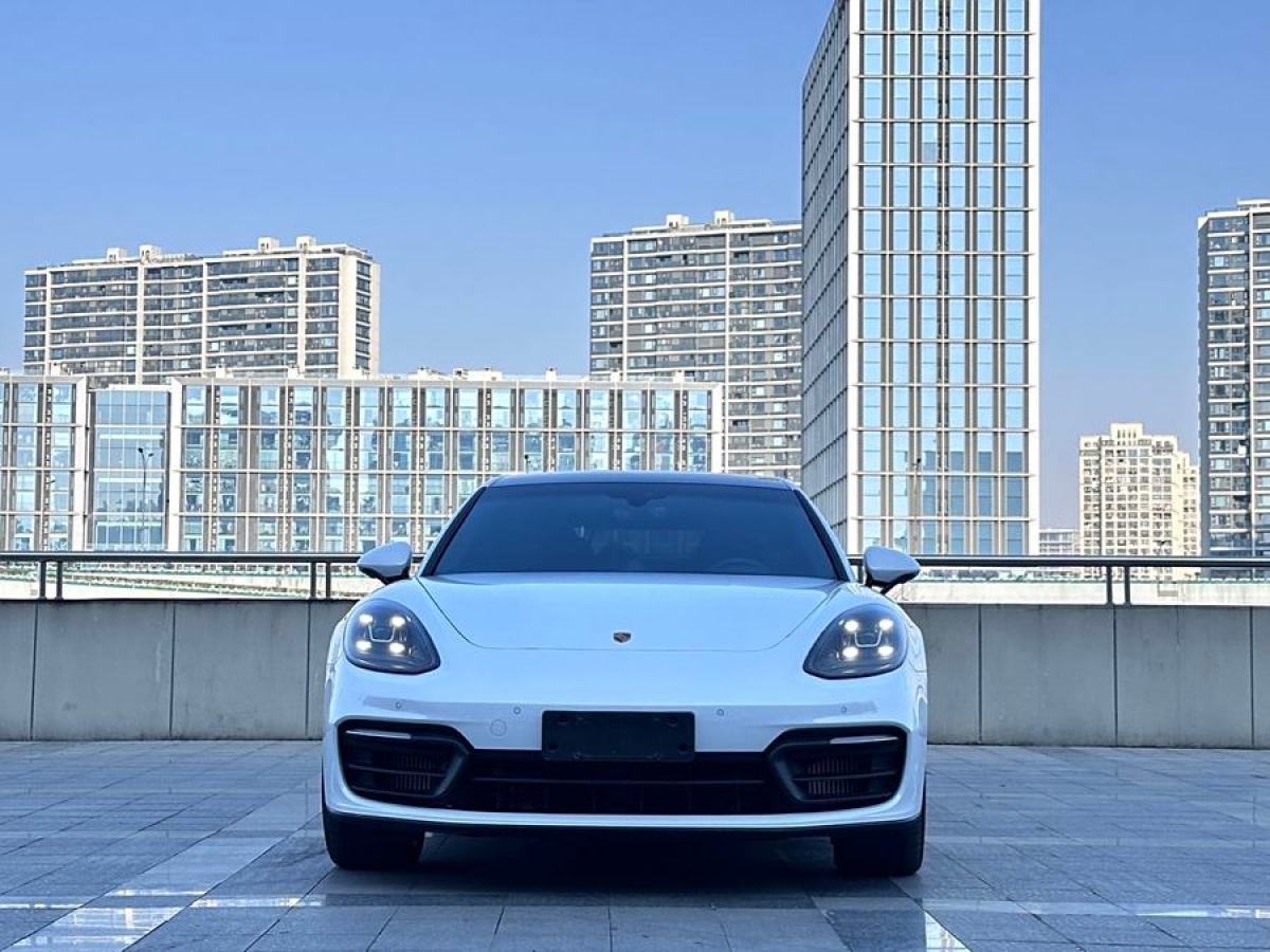 2023年10月保時(shí)捷 Panamera  2023款 Panamera 行政加長(zhǎng)版 2.9T