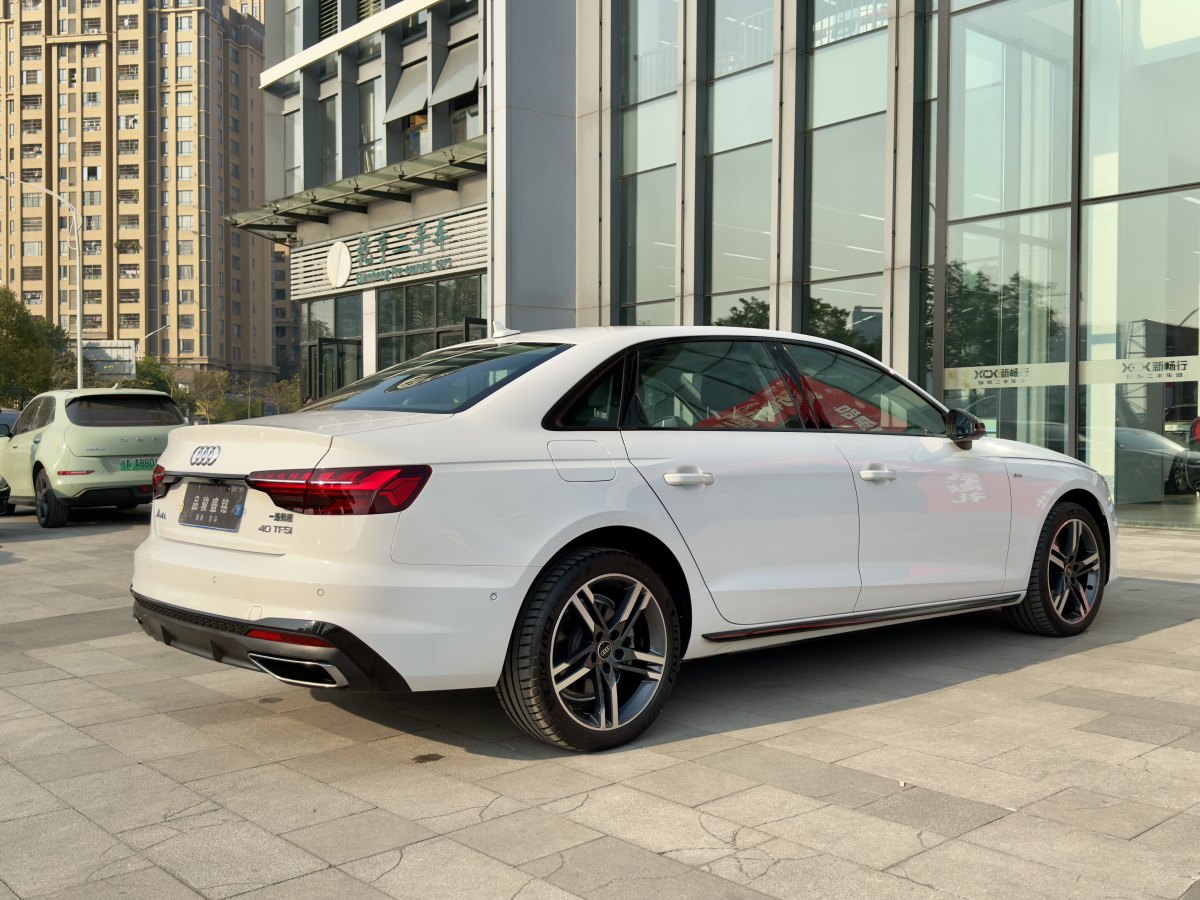 2023年3月奧迪 奧迪A4L  2022款 40 TFSI 豪華動感型