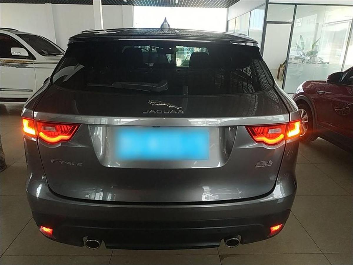 2017年9月捷豹 F-PACE  2016款 3.0 SC 四驅(qū)R-Sport運(yùn)動(dòng)版