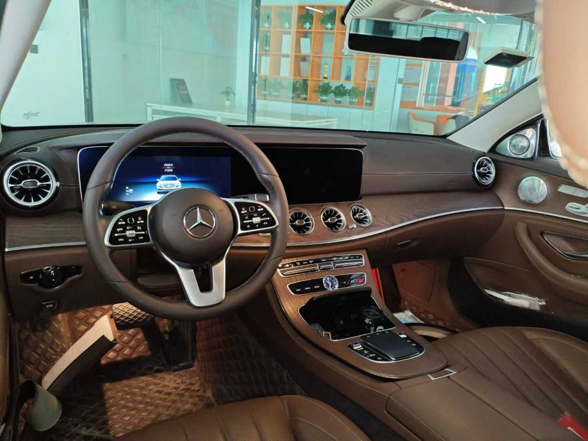 奔馳 奔馳E級  2020款 E 300 L 豪華型圖片