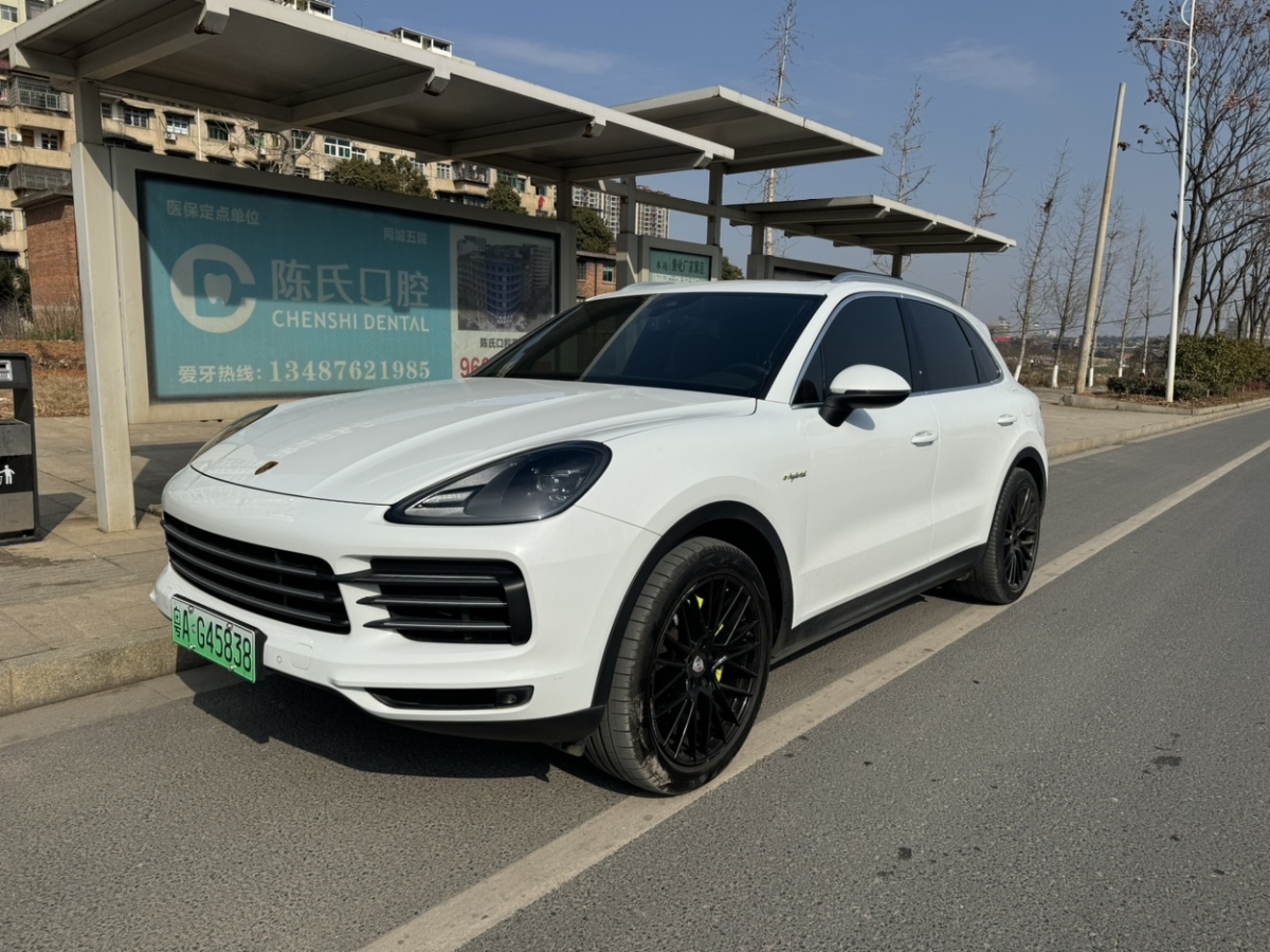 保時(shí)捷 Cayenne新能源  2022款 Cayenne E-Hybrid 2.0T 鉑金版圖片