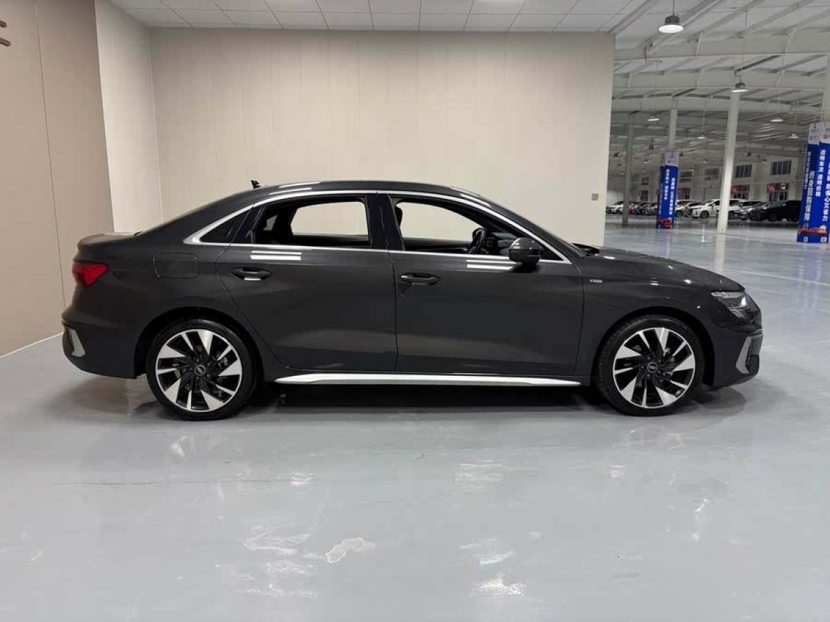 奧迪 奧迪A3  2023款 A3L Limousine 35 TFSI 時尚運動型圖片