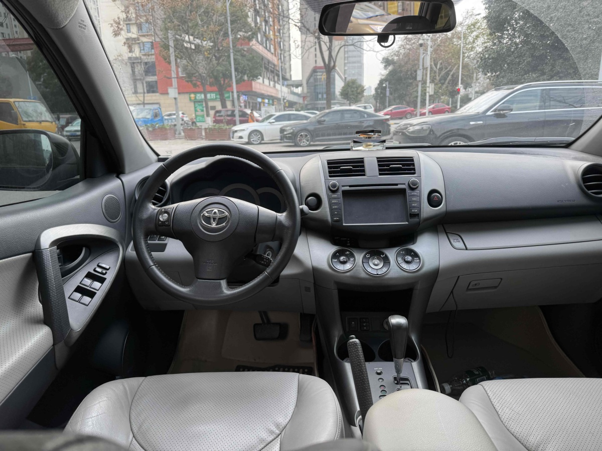 2011年5月豐田 RAV4  2019款 榮放 2.0L CVT兩驅(qū)先鋒版