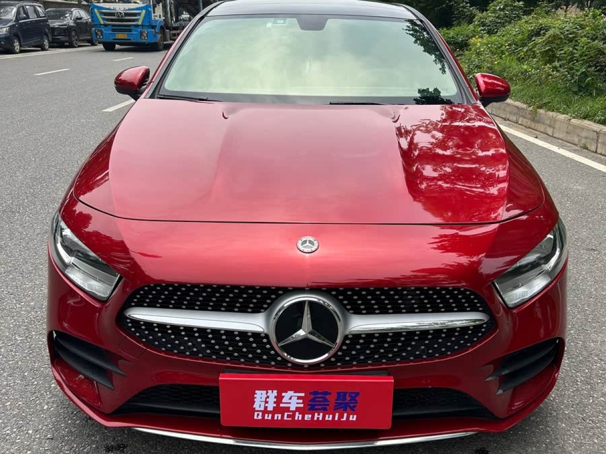 奔馳 奔馳A級  2019款  改款 A 180 L 運動轎車圖片