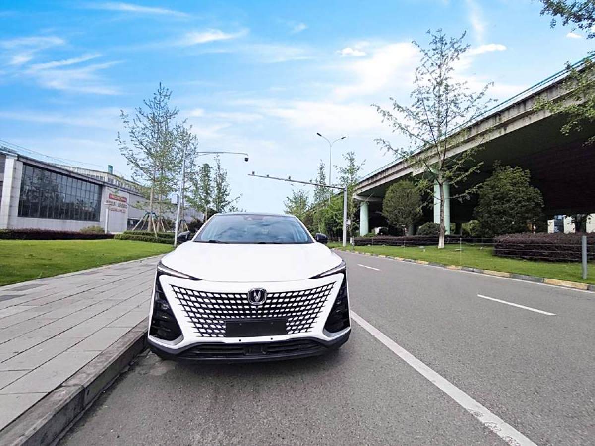 長(zhǎng)安 UNI-T  2021款 1.5T 卓越型圖片