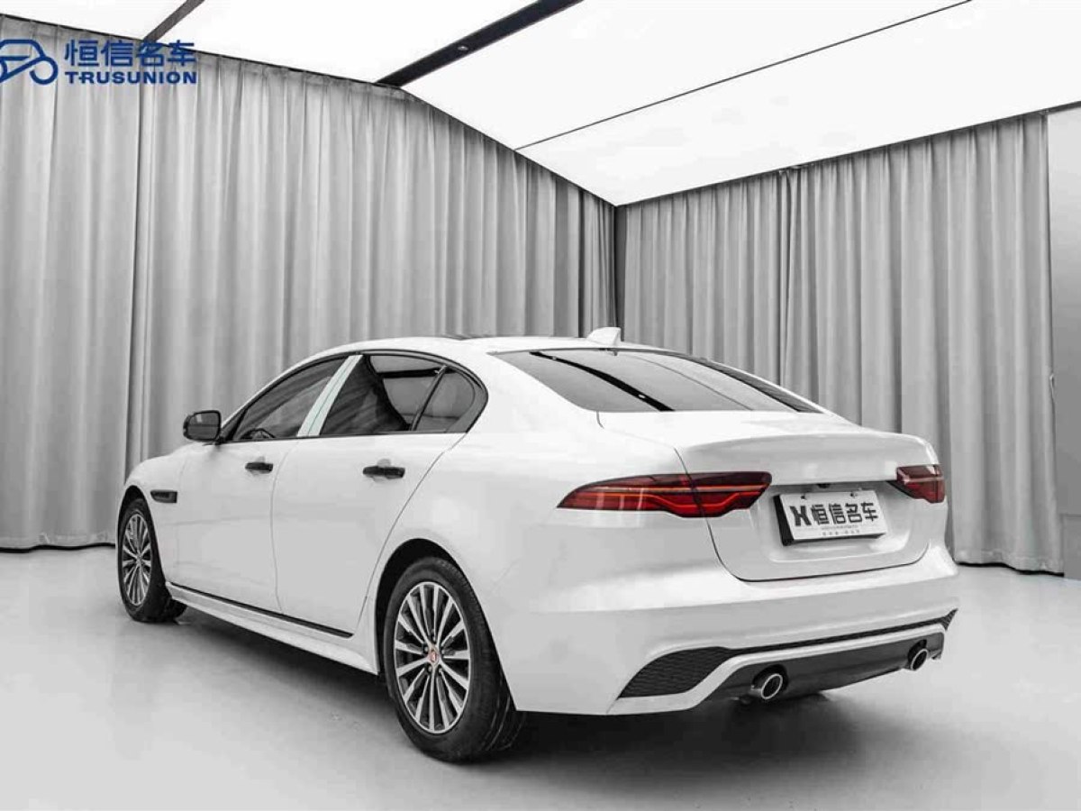 捷豹 XEL  2020款 2.0T 200PS R-DYNAMIC 青春運(yùn)動版圖片