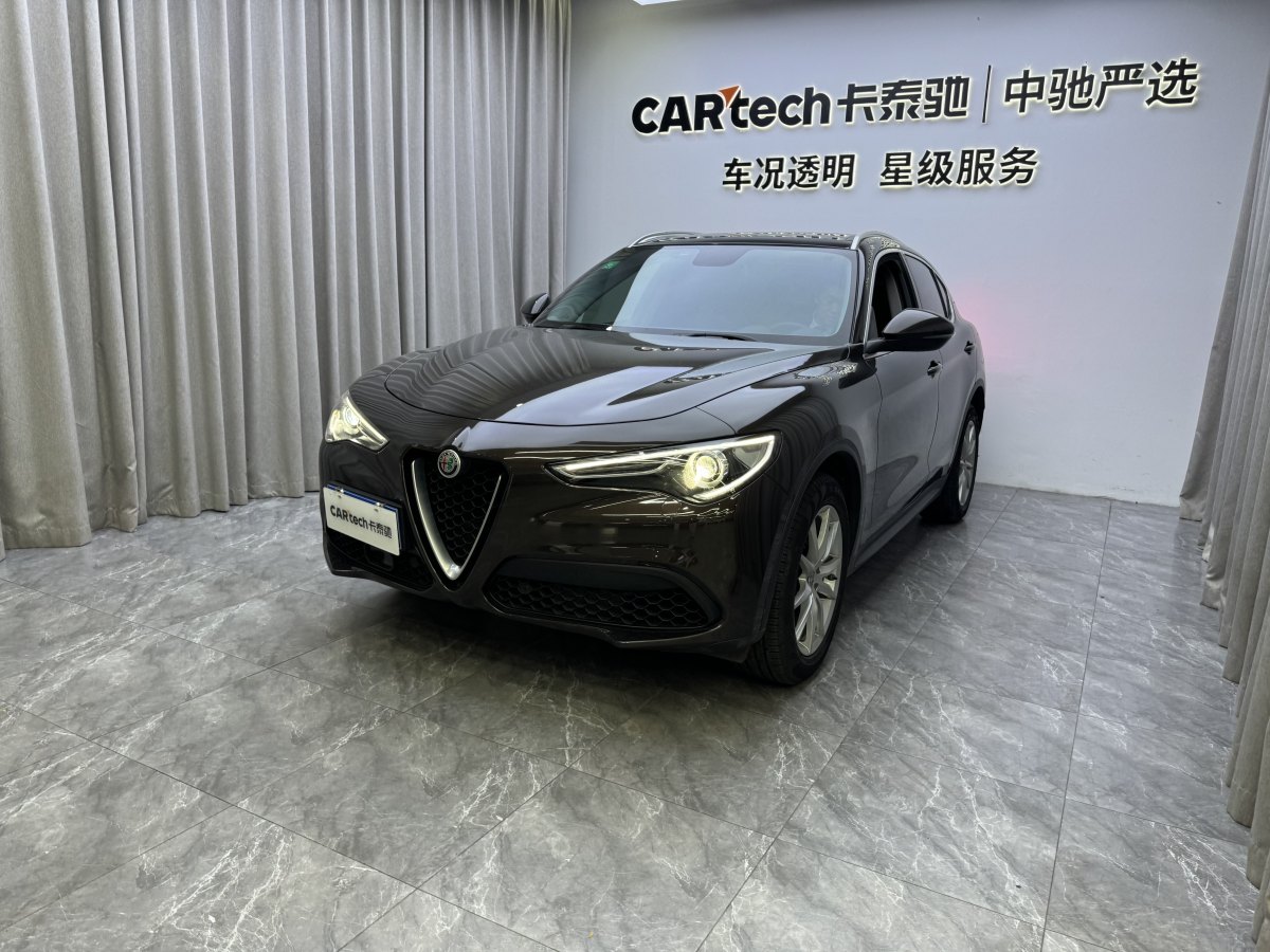 阿爾法·羅密歐 Stelvio  2017款 2.0T 200HP 豪華版圖片