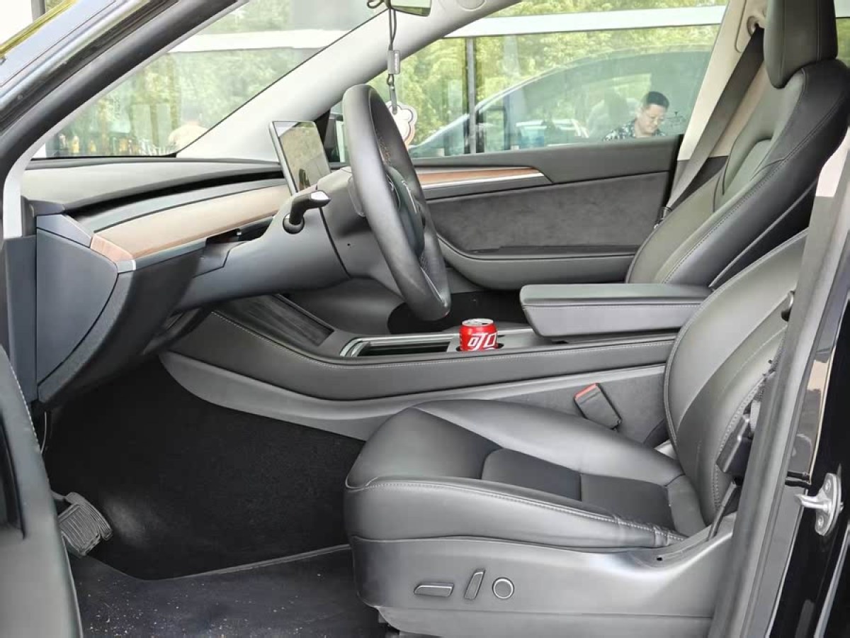 特斯拉 Model Y  2021款 改款 長續(xù)航全輪驅(qū)動版圖片