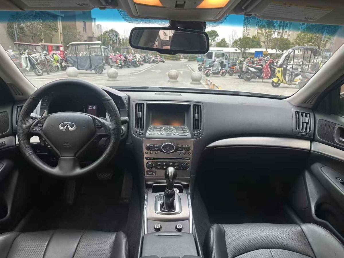 英菲尼迪 QX60  2014款 3.5L 兩驅(qū)卓越版圖片