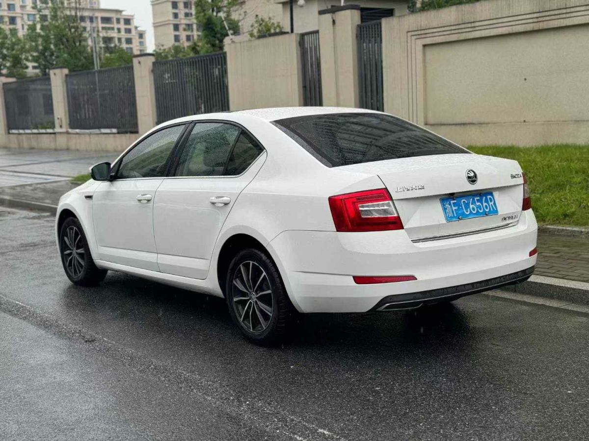 斯柯达 明锐  2016款 1.6L 手动前行版图片