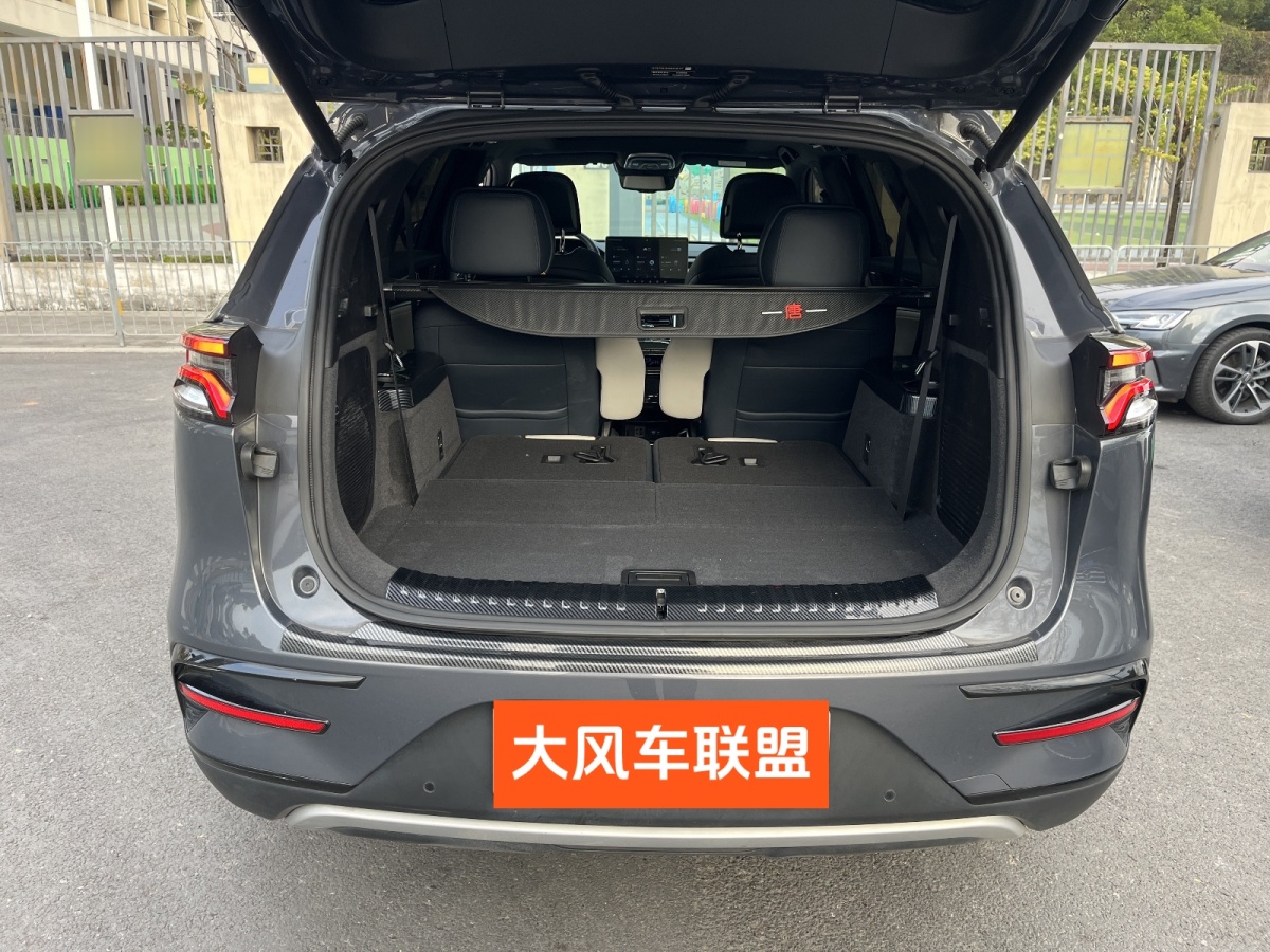 比亞迪 唐新能源  2022款 EV 635km 四驅(qū)旗艦型圖片