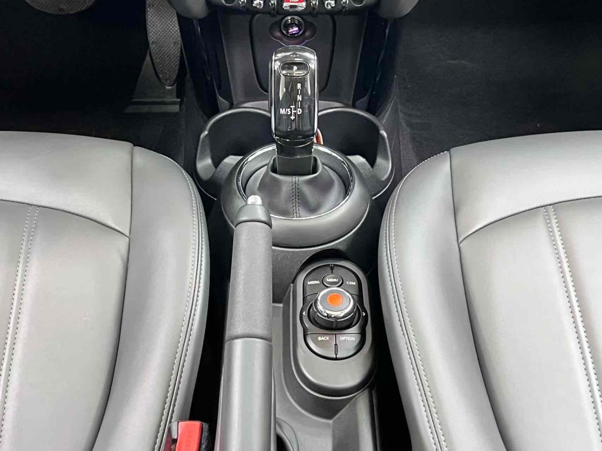 2020年12月MINI MINI  2020款 1.5T ONE 五門版