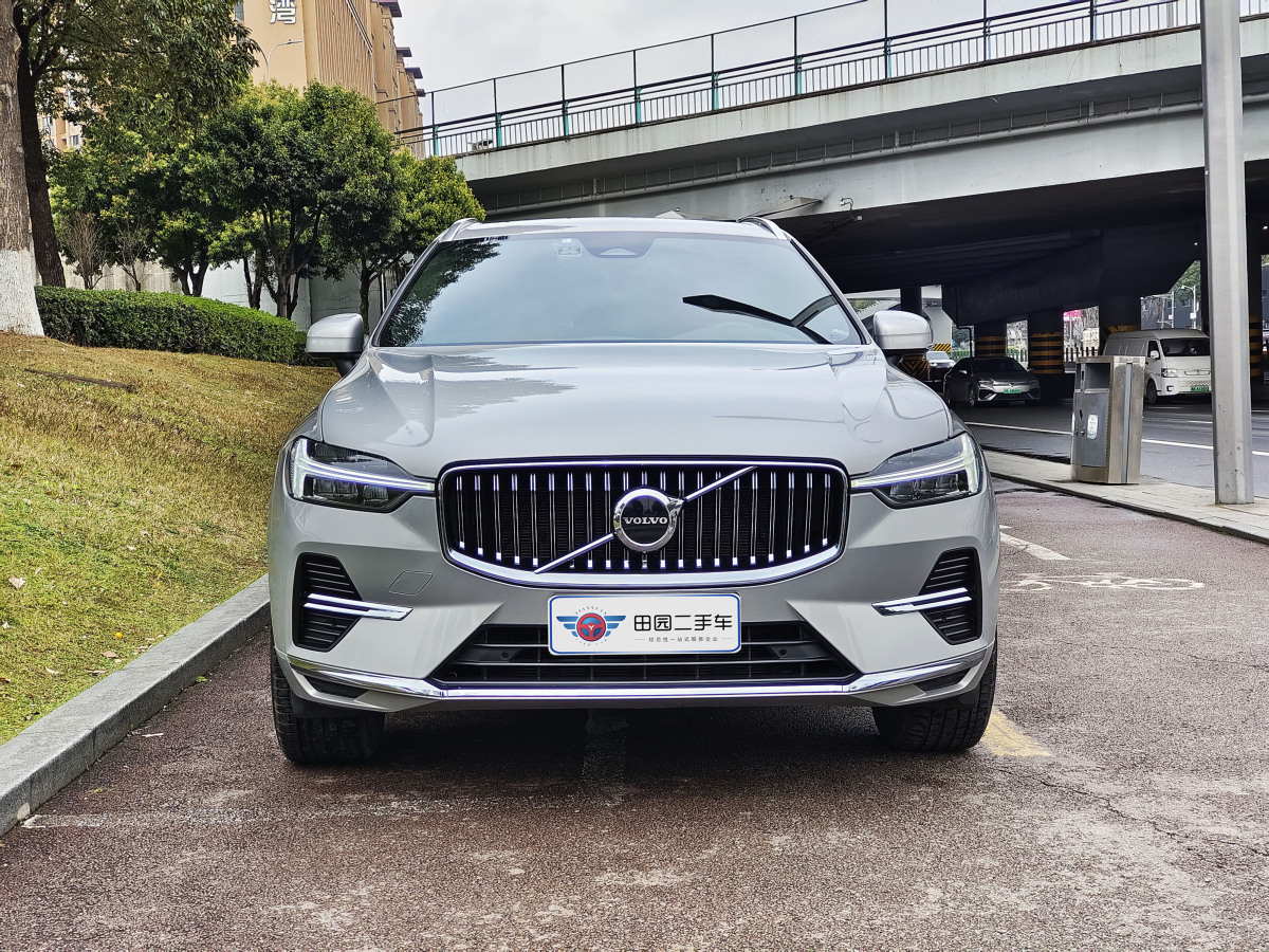 2022年8月沃爾沃 XC60  2023款 B5 四驅(qū)智遠(yuǎn)豪華版