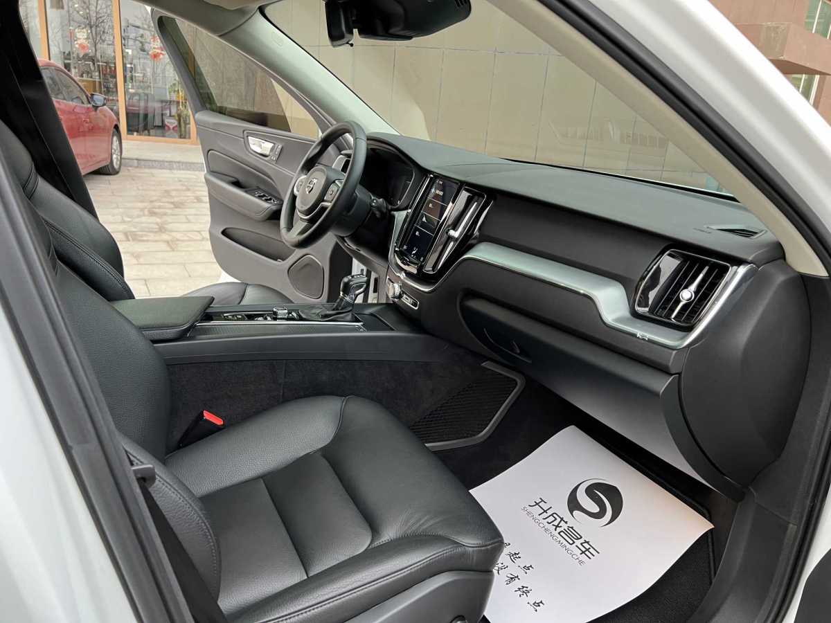 沃爾沃 XC60  2018款 T5 四驅(qū)智逸版圖片