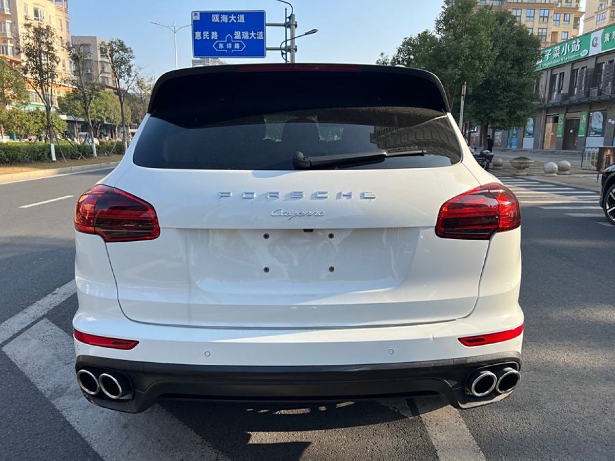 保時(shí)捷 Cayenne  2015款 Cayenne 3.0T圖片