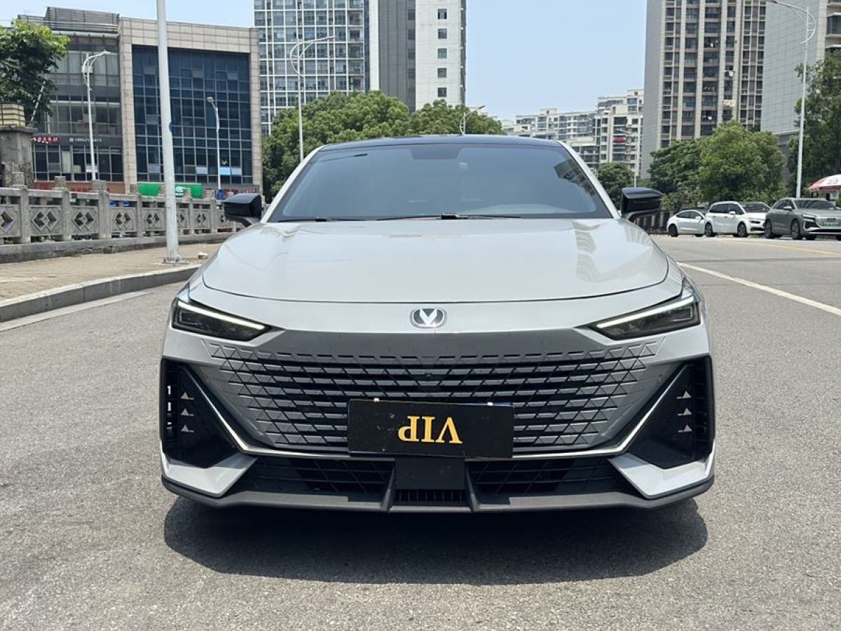 長安 長安UNI-V  2022款 1.5T 卓越型圖片