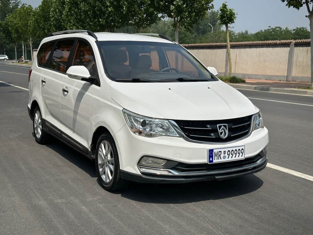 寶駿 730  2016款 1.5L 手動舒適型 7座圖片