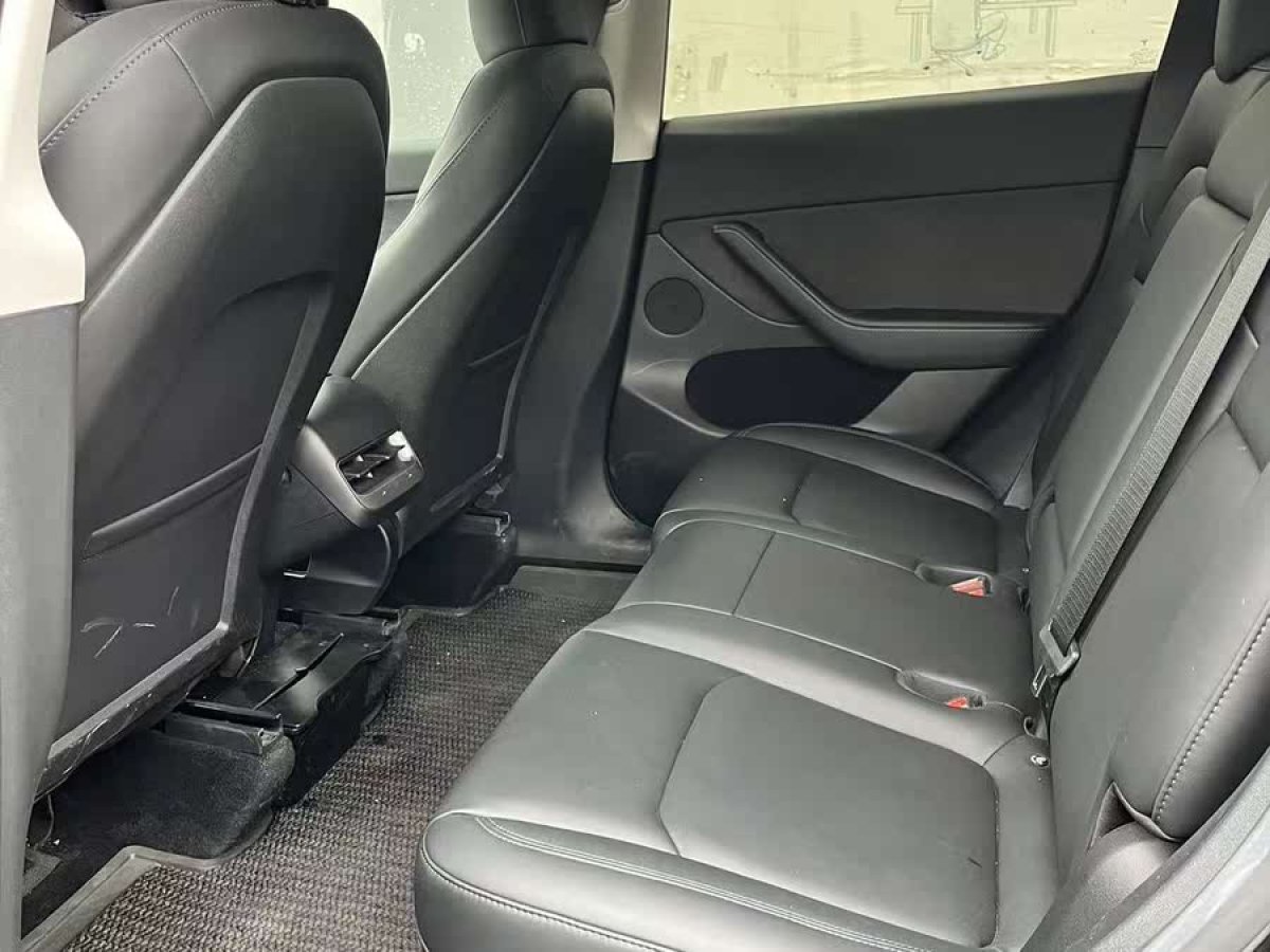 特斯拉 Model Y  2022款 改款 后輪驅(qū)動(dòng)版圖片