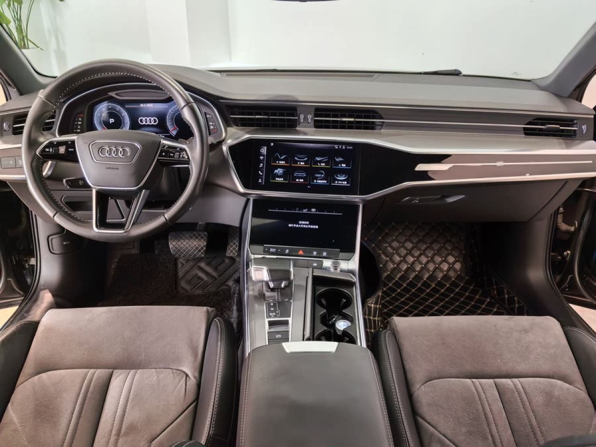 奧迪 奧迪A6L  2020款 45 TFSI quattro 臻選動(dòng)感型圖片