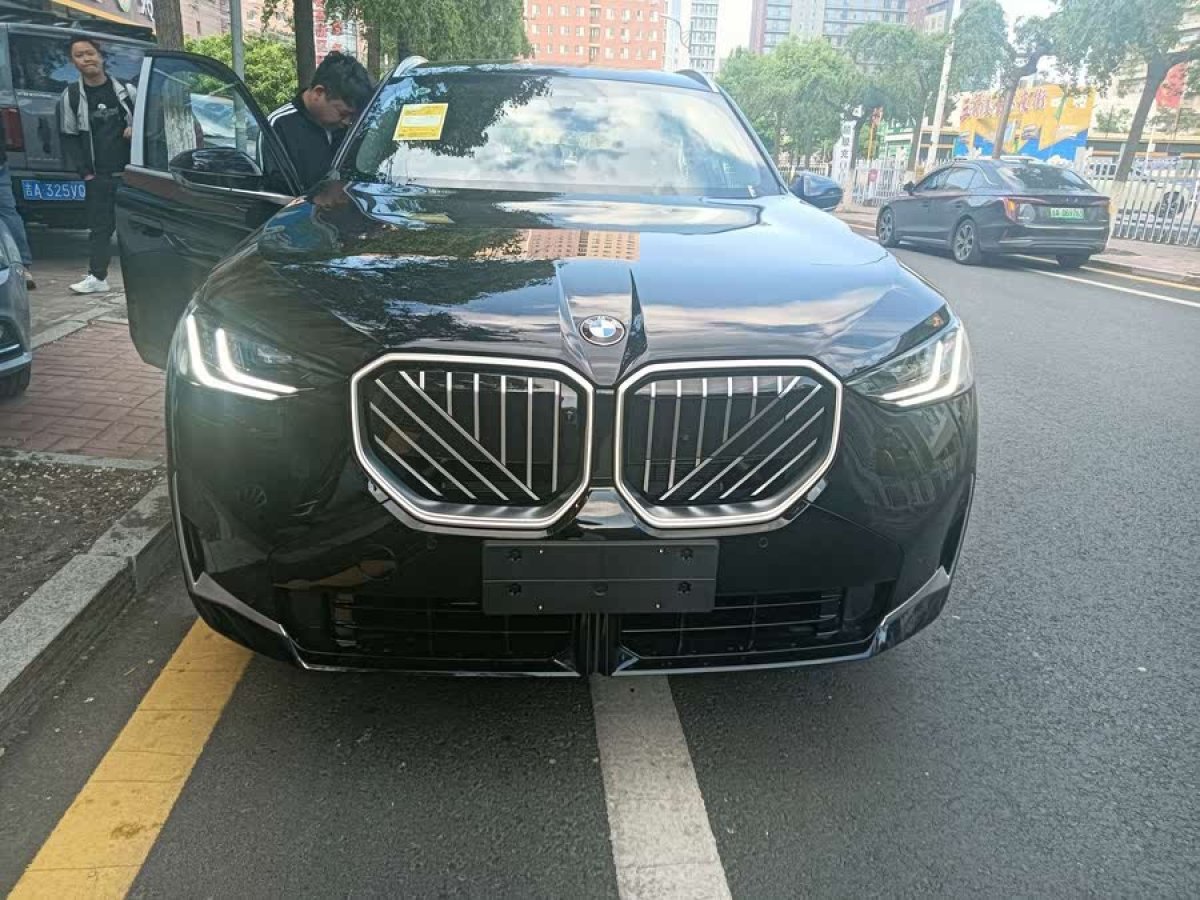 寶馬 寶馬X3  2025款 xDrive30L 尊享型 M運(yùn)動(dòng)套裝圖片