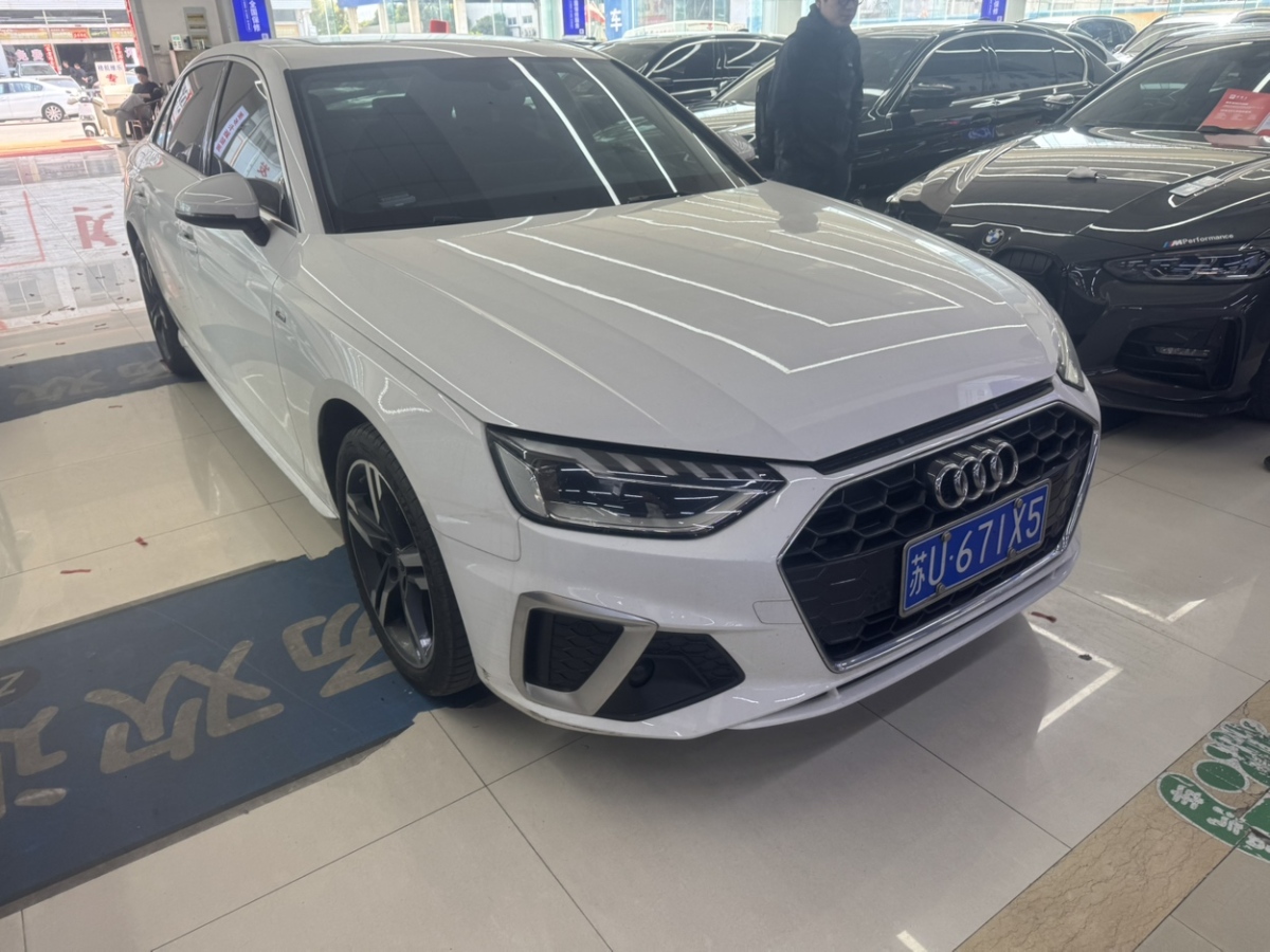 奧迪 奧迪A4L  2023款 40 TFSI 時(shí)尚動(dòng)感型圖片