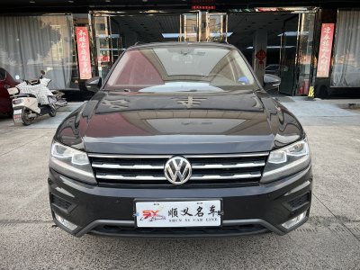 2017年10月 大眾 途觀L 330TSI 自動(dòng)兩驅(qū)風(fēng)尚版圖片