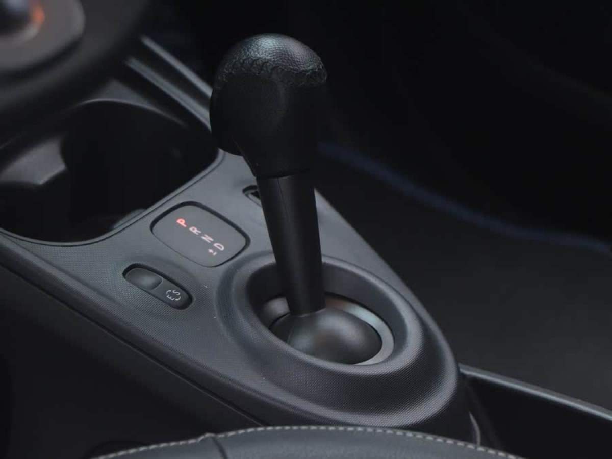 smart fortwo  2019款 0.9T 66千瓦硬頂先鋒版 國(guó)VI圖片
