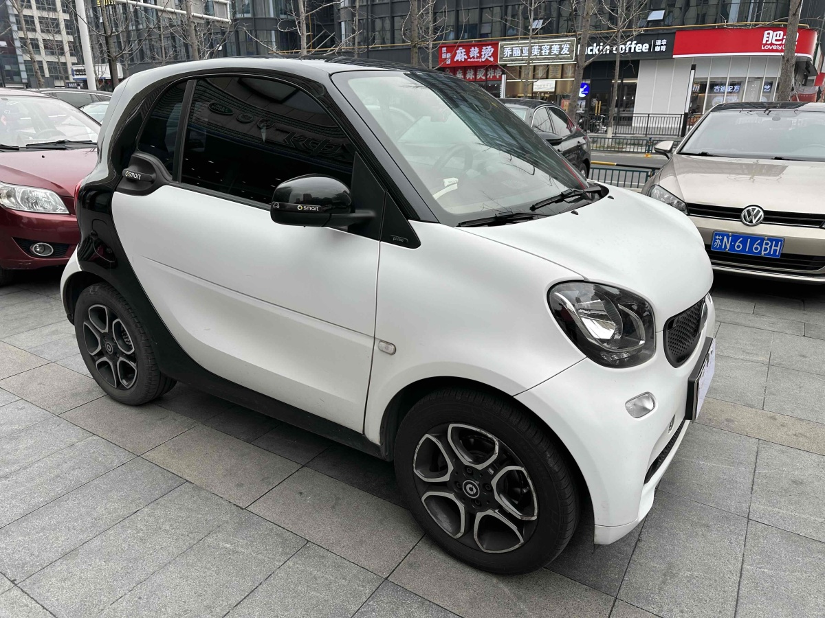 smart fortwo  2016款 0.9T 66千瓦硬頂先鋒版圖片