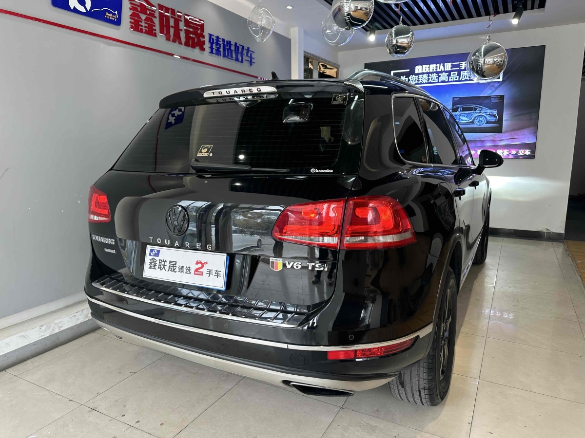 大眾 途銳  2014款 3.0TSI 黑色探險(xiǎn)者圖片