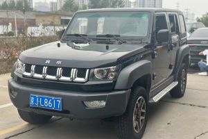 BJ40 北京 40L 2.0T 手动柴油四驱尊贵版