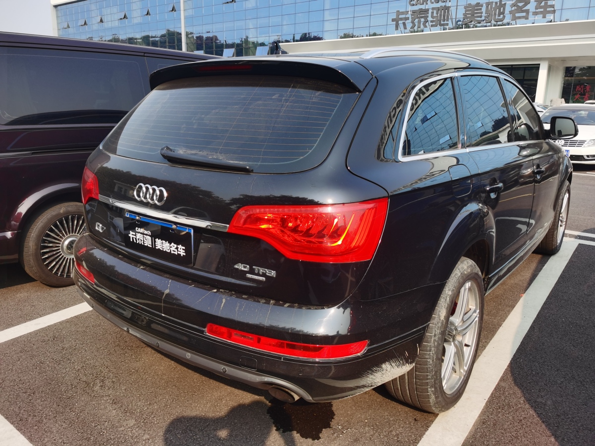 2012年2月奧迪 奧迪Q7  2012款 3.0 TFSI 技術(shù)型(200kW)