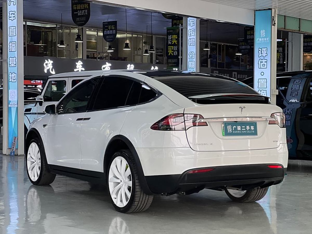 特斯拉 Model X  2016款 Model X 90D圖片