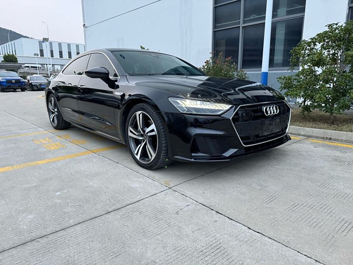 奧迪 奧迪A7L  2022款 45 TFSI S-line 筑夢未來版圖片