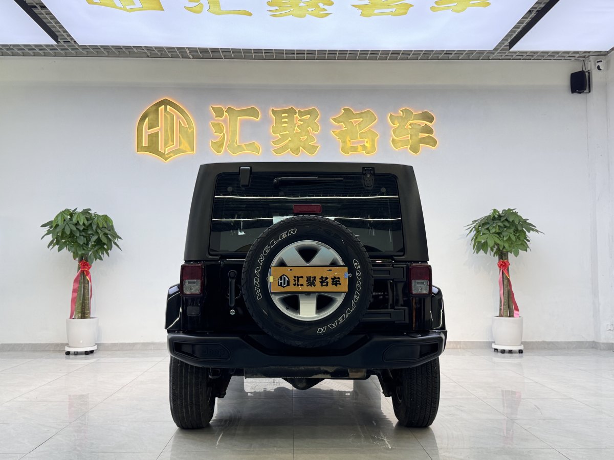 Jeep 牧馬人  2012款 3.6L Sahara 四門版圖片