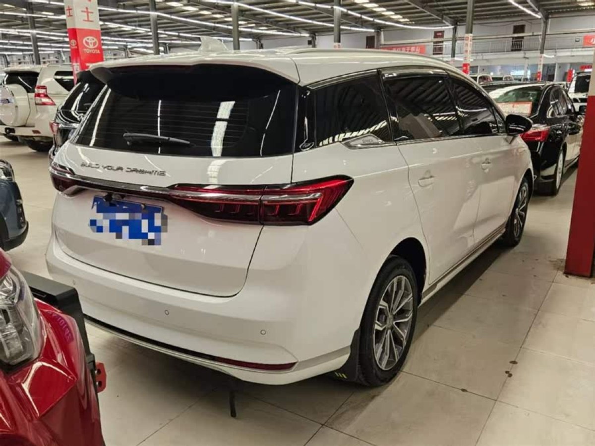 比亞迪 宋MAX  2021款 升級(jí)版 1.5T 自動(dòng)旗艦型 6座圖片
