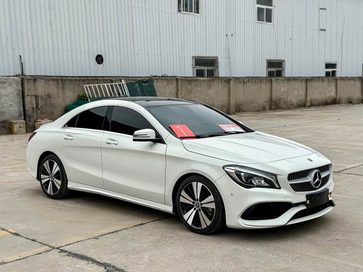 奔馳 奔馳CLA級(jí)  2017款 改款 CLA 200 時(shí)尚型圖片