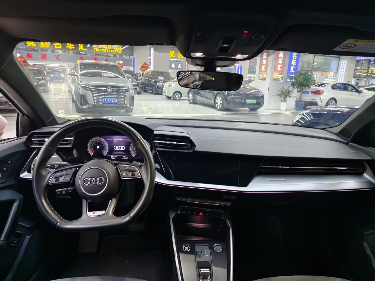 奧迪 奧迪A3  2022款 A3L Limousine 35 TFSI 豪華運(yùn)動(dòng)型圖片