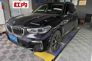 寶馬X5 寶馬 改款 xDrive 30Li 尊享型M運(yùn)動(dòng)套裝