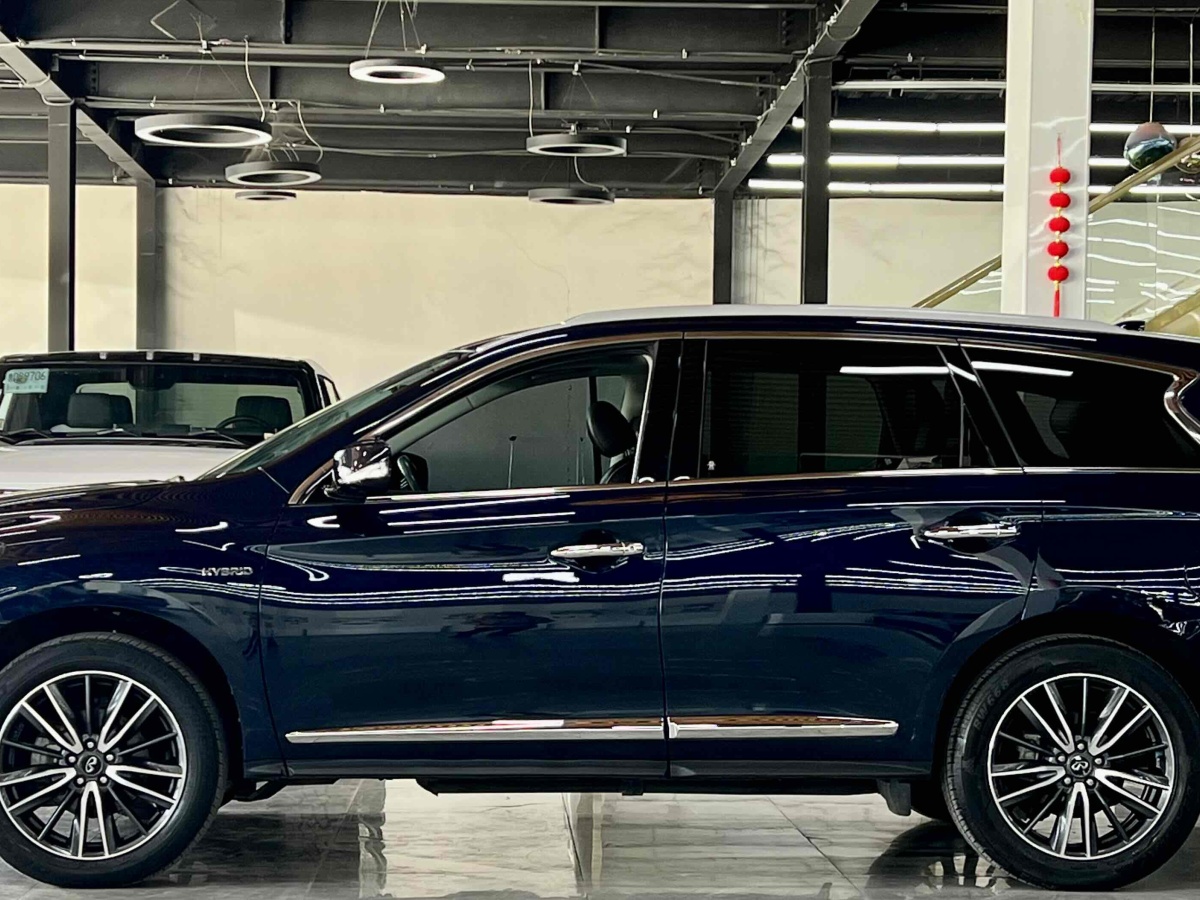 英菲尼迪 QX60  2020款 2.5 S/C Hybrid 兩驅(qū)卓越版 國VI圖片